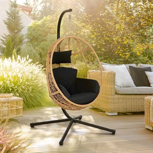 Fauteuil œuf suspendu en rotin avec coussin noir