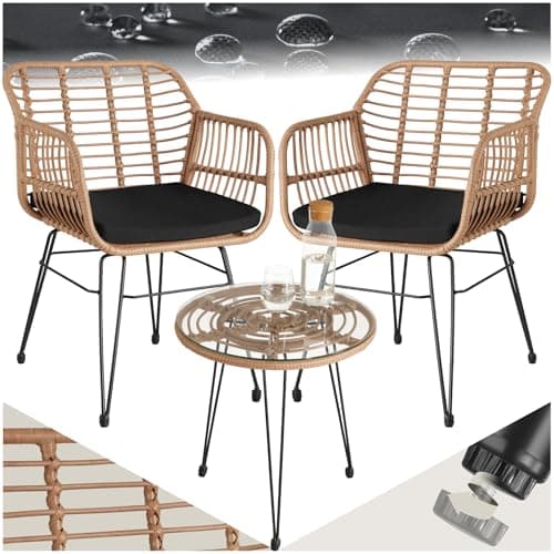 Salon de jardin en rotin avec fauteuils et table